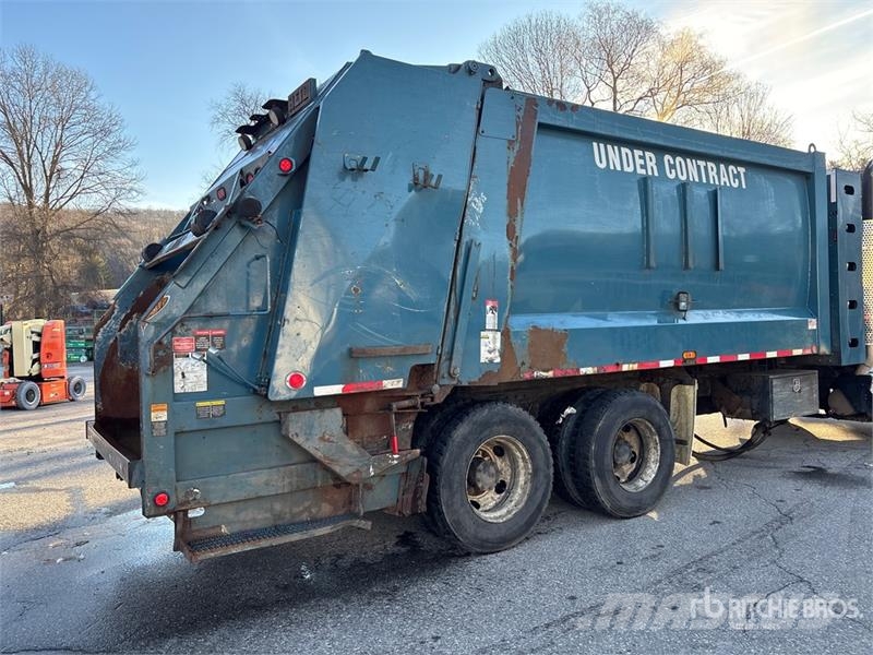 Kenworth T440 6x4 Rear Loader Waste Collection Truck Atkritumu izvešanas transports