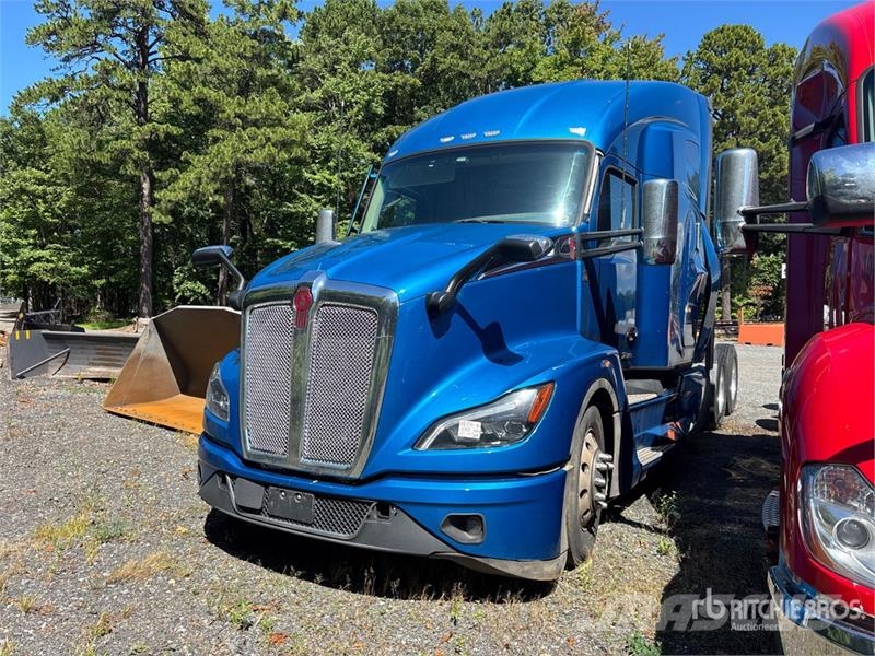 Kenworth T680 Autotractoare