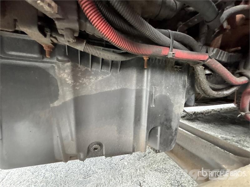 Kenworth T680 中古トラクターヘッド | トレーラーヘッド