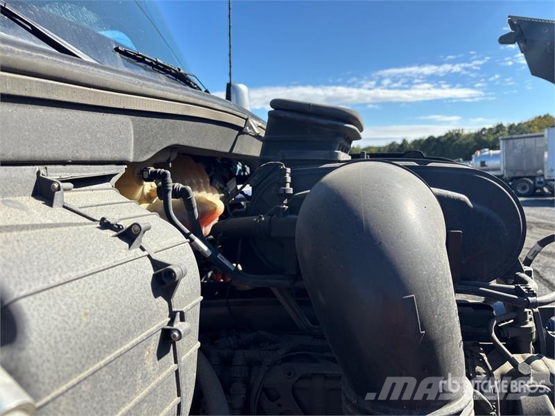 Kenworth T680 Tractor Units