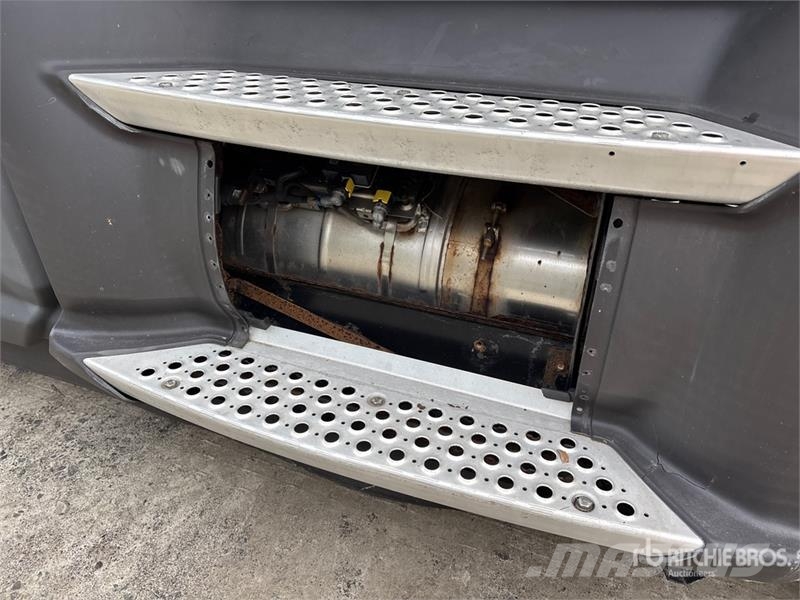 Kenworth T680 中古トラクターヘッド | トレーラーヘッド