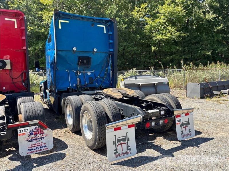 Kenworth T680 Autotractoare
