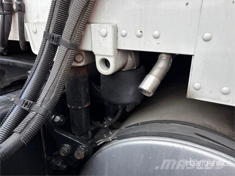 Kenworth T680 中古トラクターヘッド | トレーラーヘッド