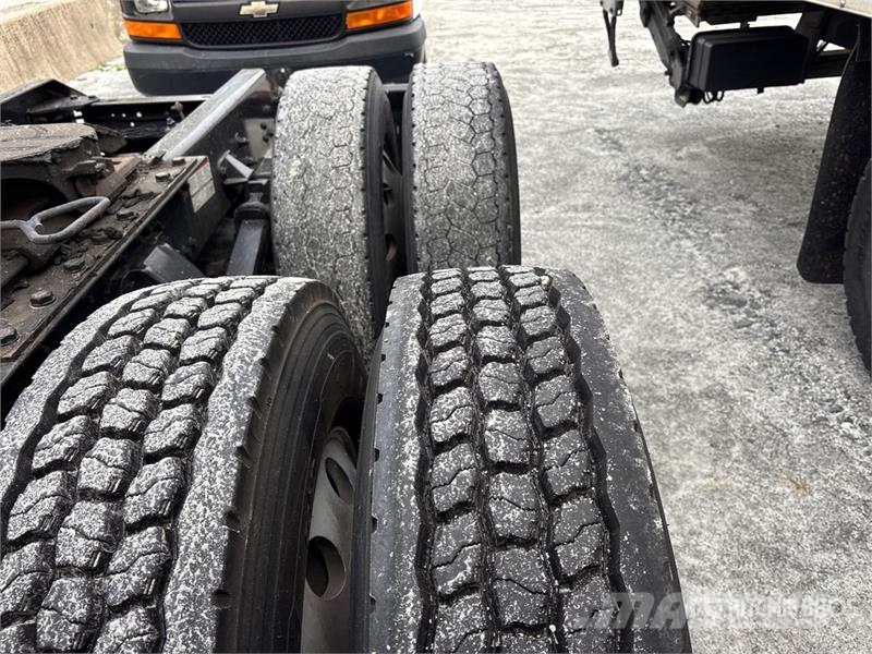 Kenworth T680 中古トラクターヘッド | トレーラーヘッド
