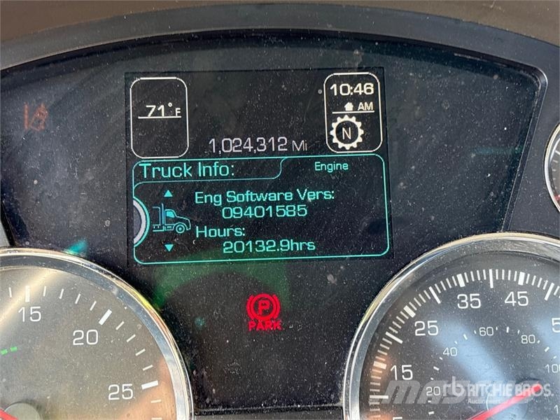 Kenworth T680 4x2 S/A Day Cab Truck Tractor Tracteur routier