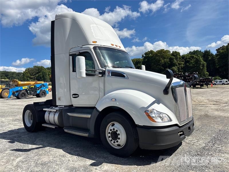 Kenworth T680 4x2 S/A Day Cab Truck Tractor Naudoti vilkikai