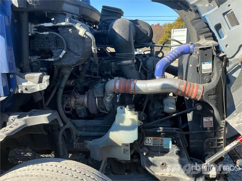 Kenworth T680 6x4 T/A Day Cab Truck Tractor Naudoti vilkikai
