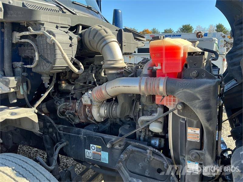 Kenworth T680 6x4 T/A Day Cab Truck Tractor Naudoti vilkikai