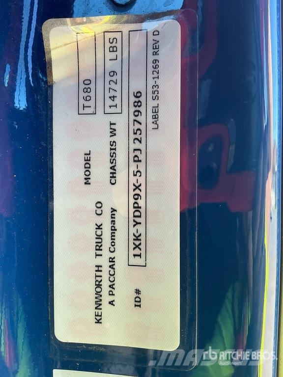 Kenworth T680 6x4 T/A Day Cab Truck Tractor Naudoti vilkikai