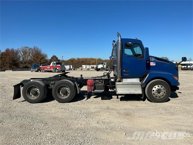 Kenworth T680 6x4 T/A Day Cab Truck Tractor Naudoti vilkikai
