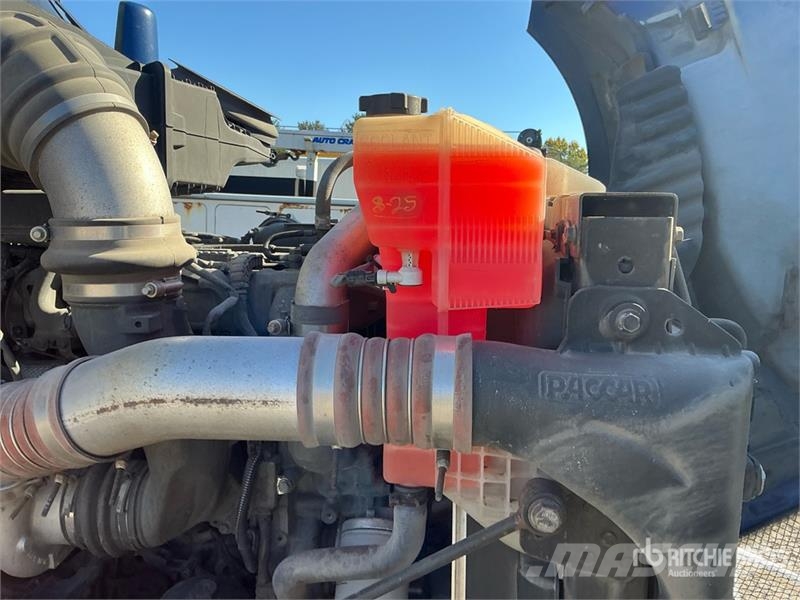 Kenworth T680 6x4 T/A Day Cab Truck Tractor Naudoti vilkikai