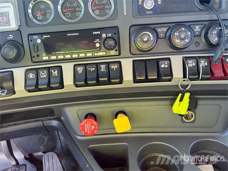 Kenworth T680 6x4 T/A Day Cab Truck Tractor Naudoti vilkikai