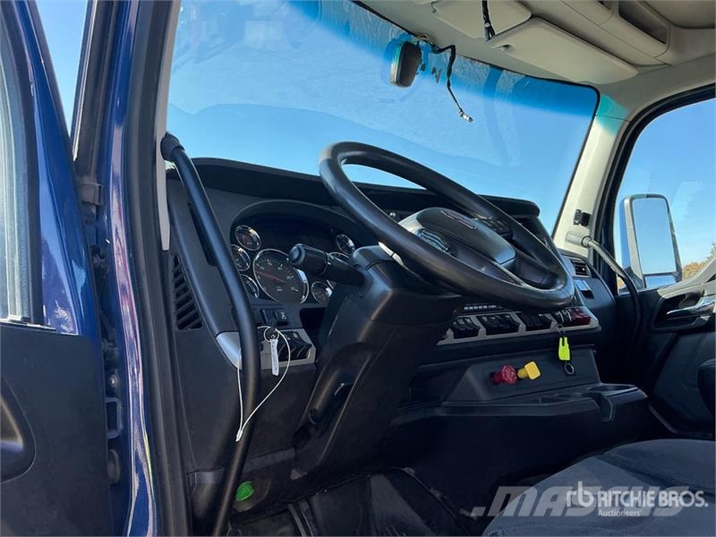 Kenworth T680 6x4 T/A Day Cab Truck Tractor Naudoti vilkikai