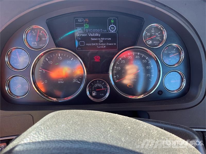 Kenworth T680 6x4 T/A Day Cab Truck Tractor Vilcēji