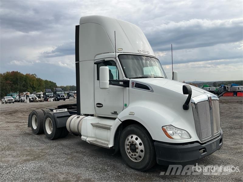 Kenworth T680 6x4 T/A Day Cab Truck Tractor Vlačilci