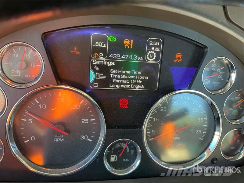 Kenworth T680 6x4 T/A Day Cab Truck Tractor Vlačilci