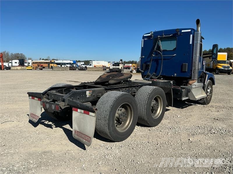 Kenworth T680 6x4 T/A Day Cab Truck Tractor Naudoti vilkikai