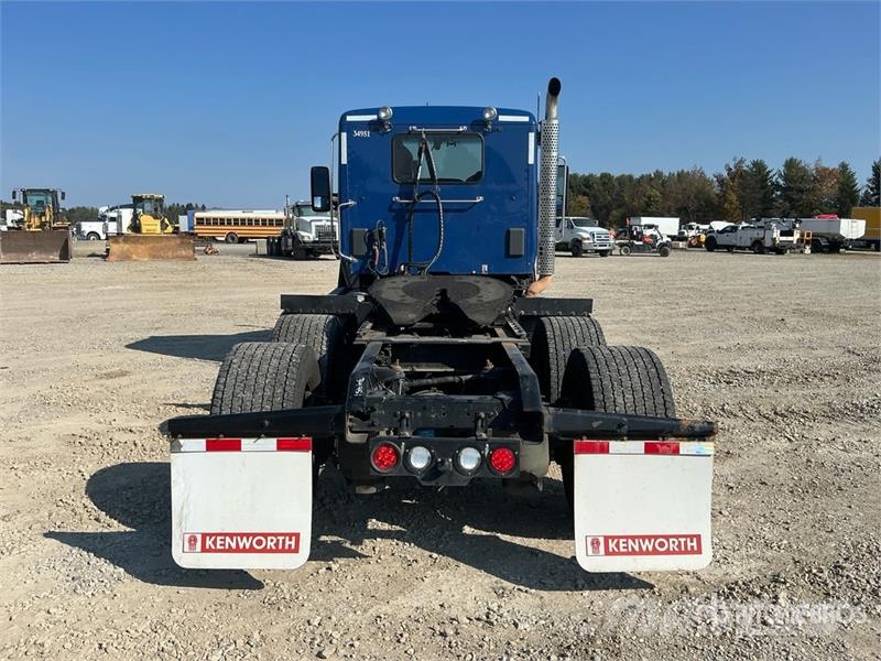 Kenworth T680 6x4 T/A Day Cab Truck Tractor Vilcēji