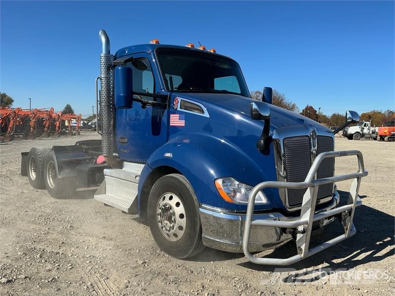 Kenworth T680 6x4 T/A Day Cab Truck Tractor Naudoti vilkikai