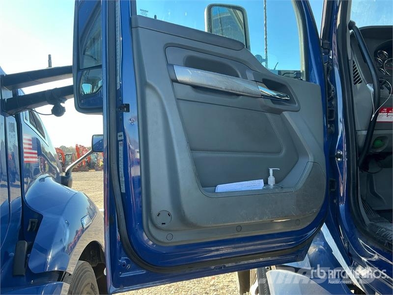 Kenworth T680 6x4 T/A Day Cab Truck Tractor Vilcēji