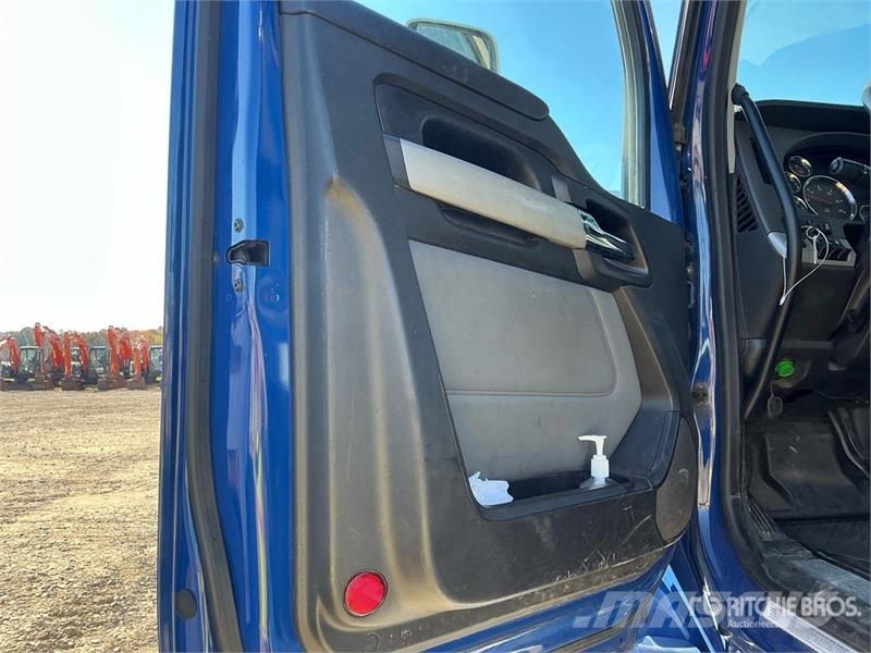 Kenworth T680 6x4 T/A Day Cab Truck Tractor Naudoti vilkikai