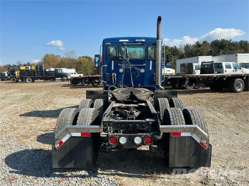 Kenworth T680 6x4 T/A Day Cab Truck Tractor Vilcēji