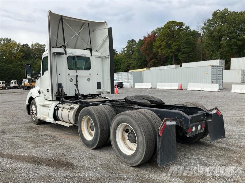 Kenworth T680 6x4 T/A Day Cab Truck Tractor Vlačilci