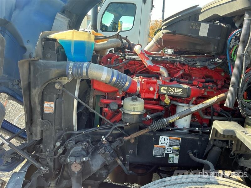 Kenworth T680 6x4 T/A Day Cab Truck Tractor Vilcēji