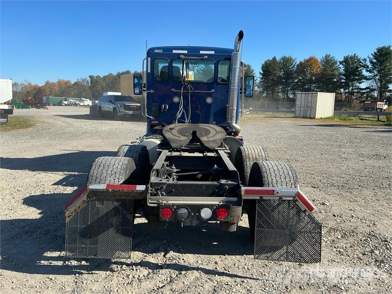 Kenworth T680 6x4 T/A Day Cab Truck Tractor Vilcēji