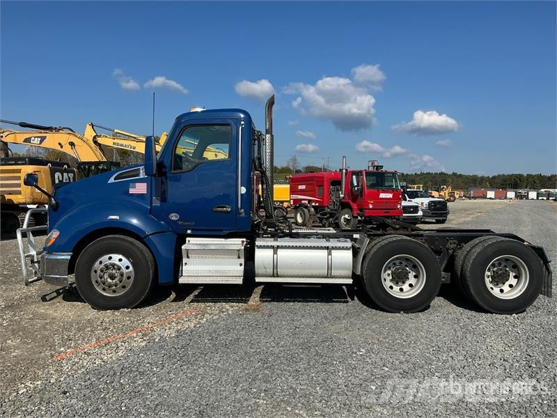 Kenworth T680 6x4 T/A Day Cab Truck Tractor Vilcēji