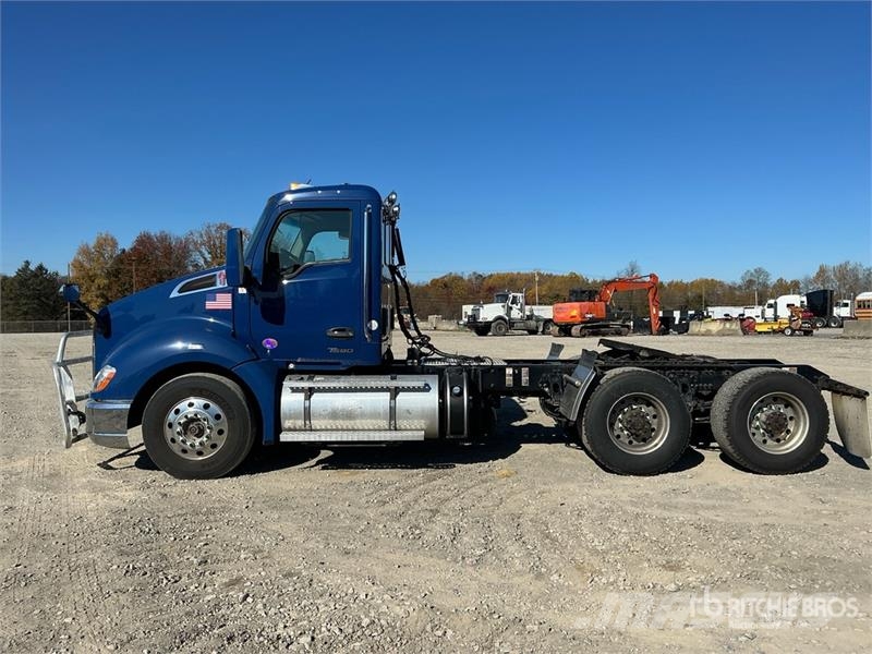 Kenworth T680 6x4 T/A Day Cab Truck Tractor Naudoti vilkikai