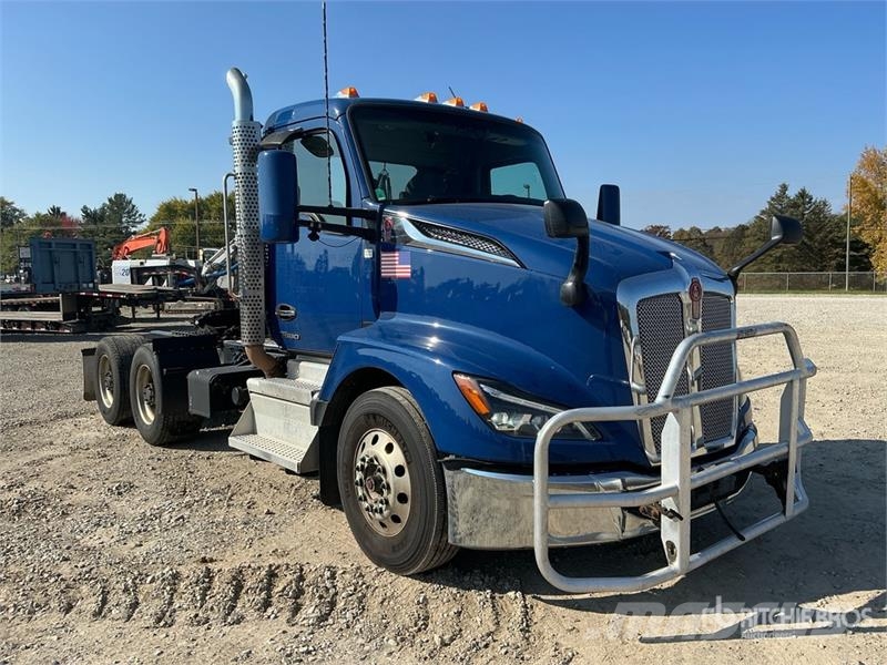 Kenworth T680 6x4 T/A Day Cab Truck Tractor Vilcēji