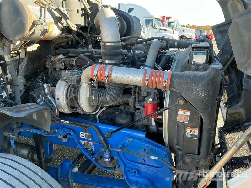 Kenworth T700 Sattelzugmaschinen