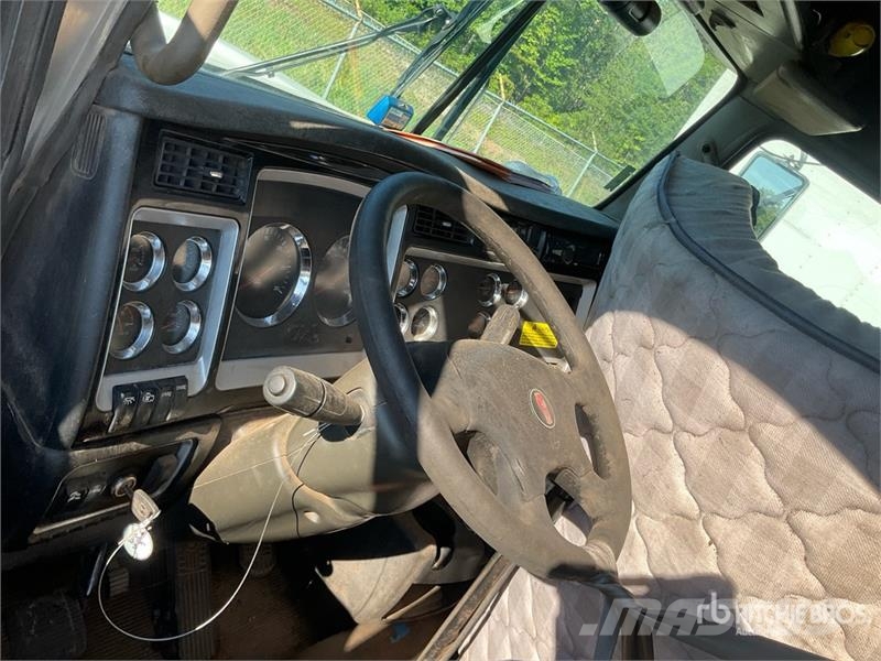 Kenworth T800 Vetopöytäautot