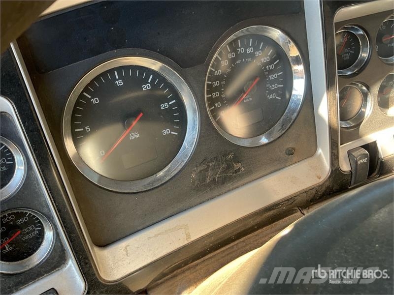 Kenworth T800 Vetopöytäautot