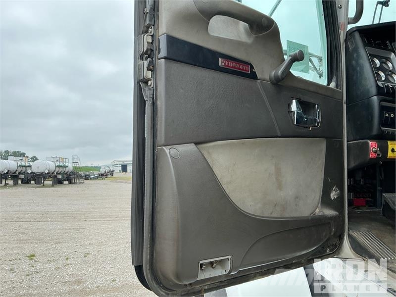 Kenworth T800 Autotractoare
