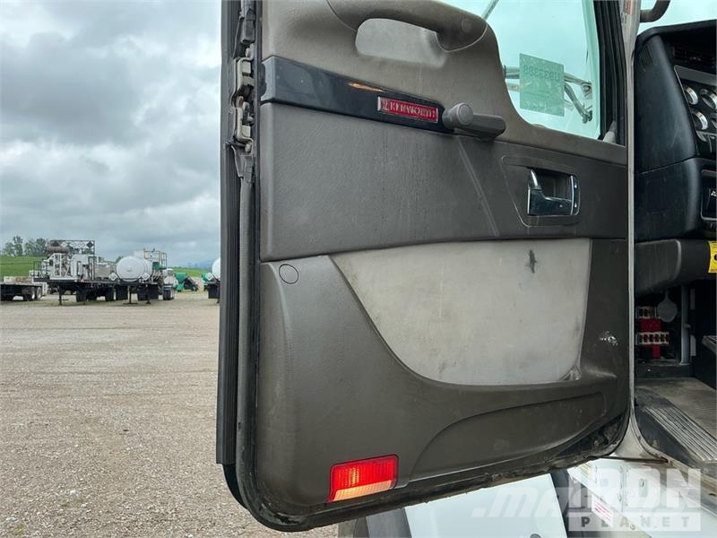 Kenworth T800 Tractor Units