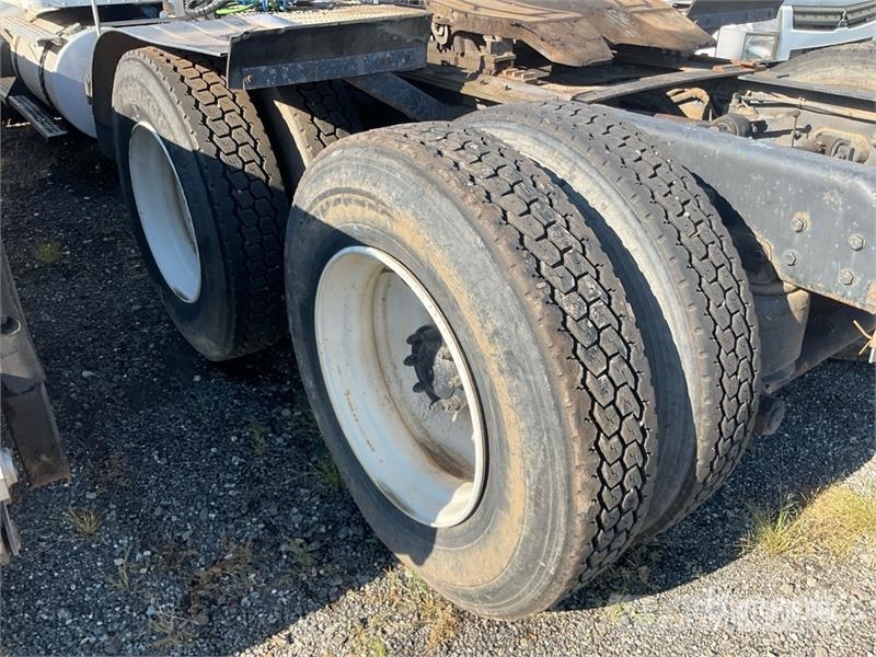 Kenworth T800 Vetopöytäautot