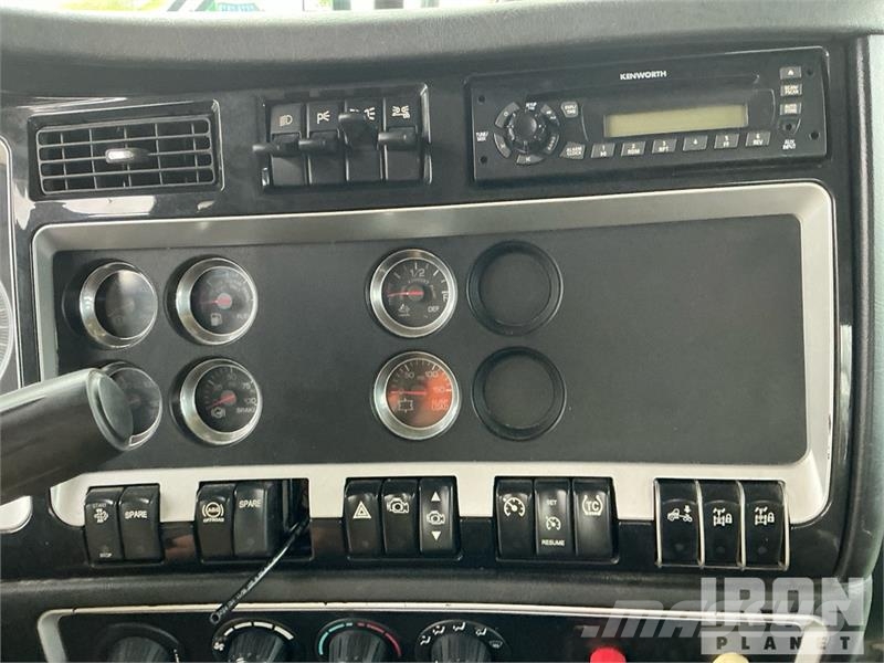 Kenworth T800 Autotractoare