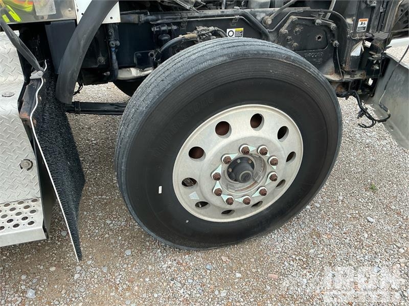 Kenworth T800 Autotractoare