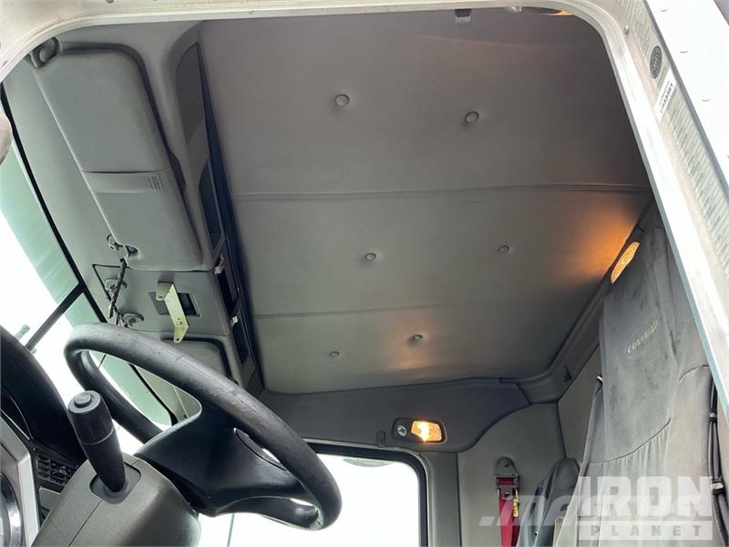 Kenworth T800 Tractor Units