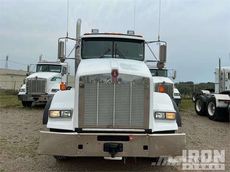 Kenworth T800 Tractor Units