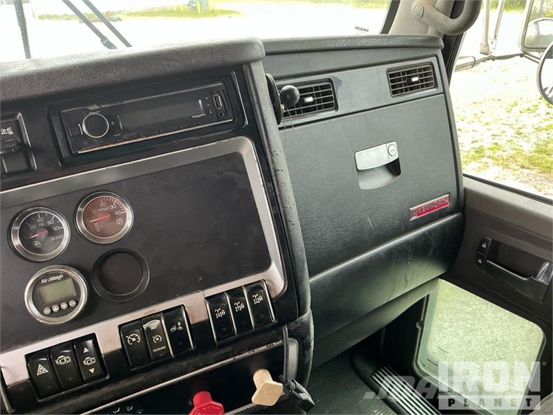 Kenworth T800 Autotractoare