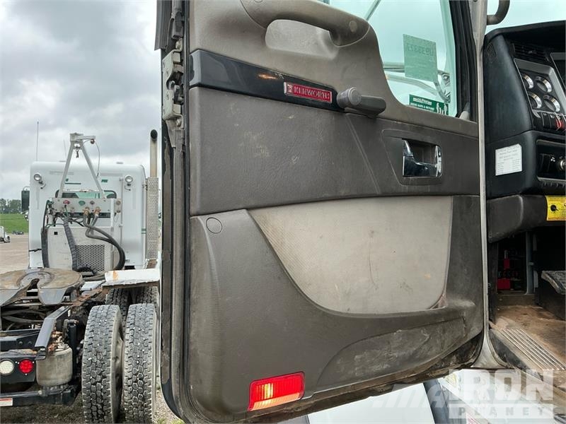Kenworth T800 Tractor Units