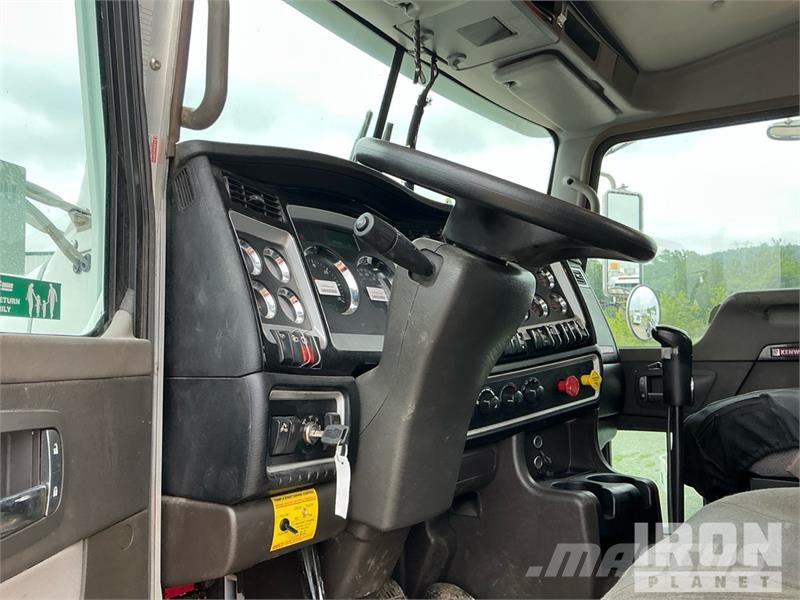 Kenworth T800 Autotractoare