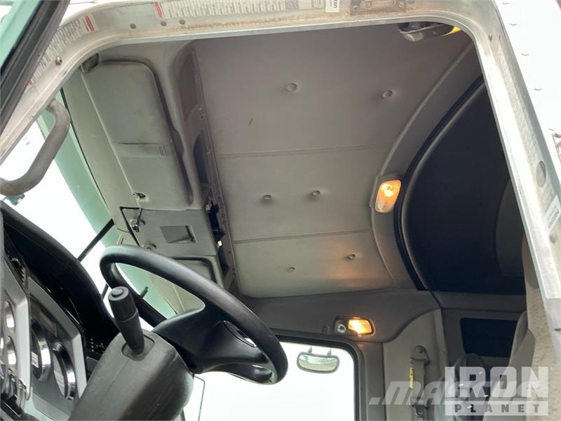 Kenworth T800 Autotractoare
