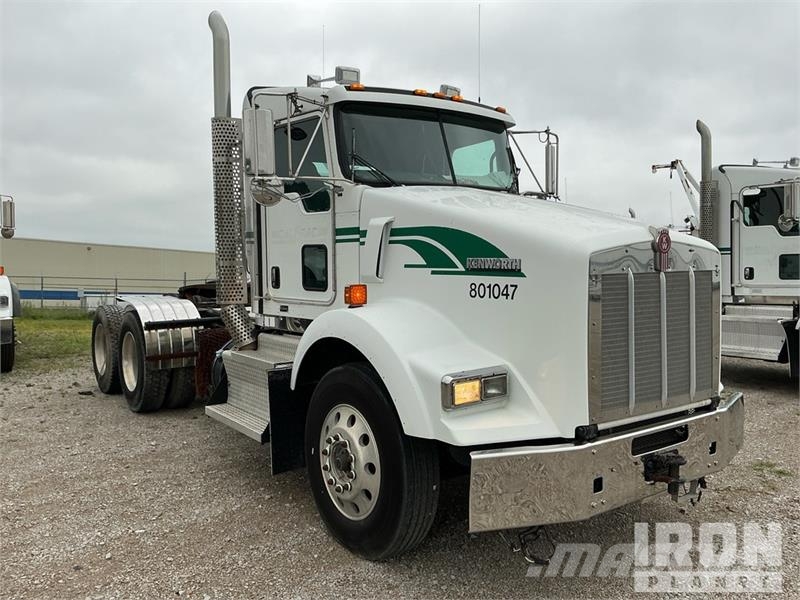 Kenworth T800 Autotractoare