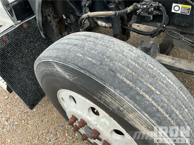 Kenworth T800 Tractor Units
