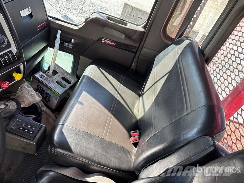 Kenworth T800 8x4 Flatbed Truck Platformas/izkraušana no sāniem