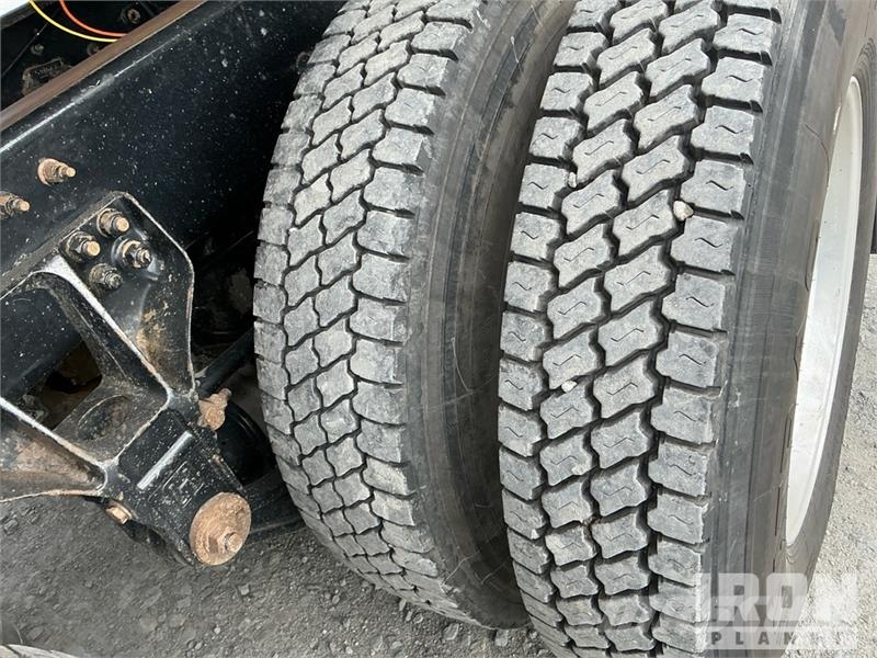 Kenworth T880 شاحنات قلابة